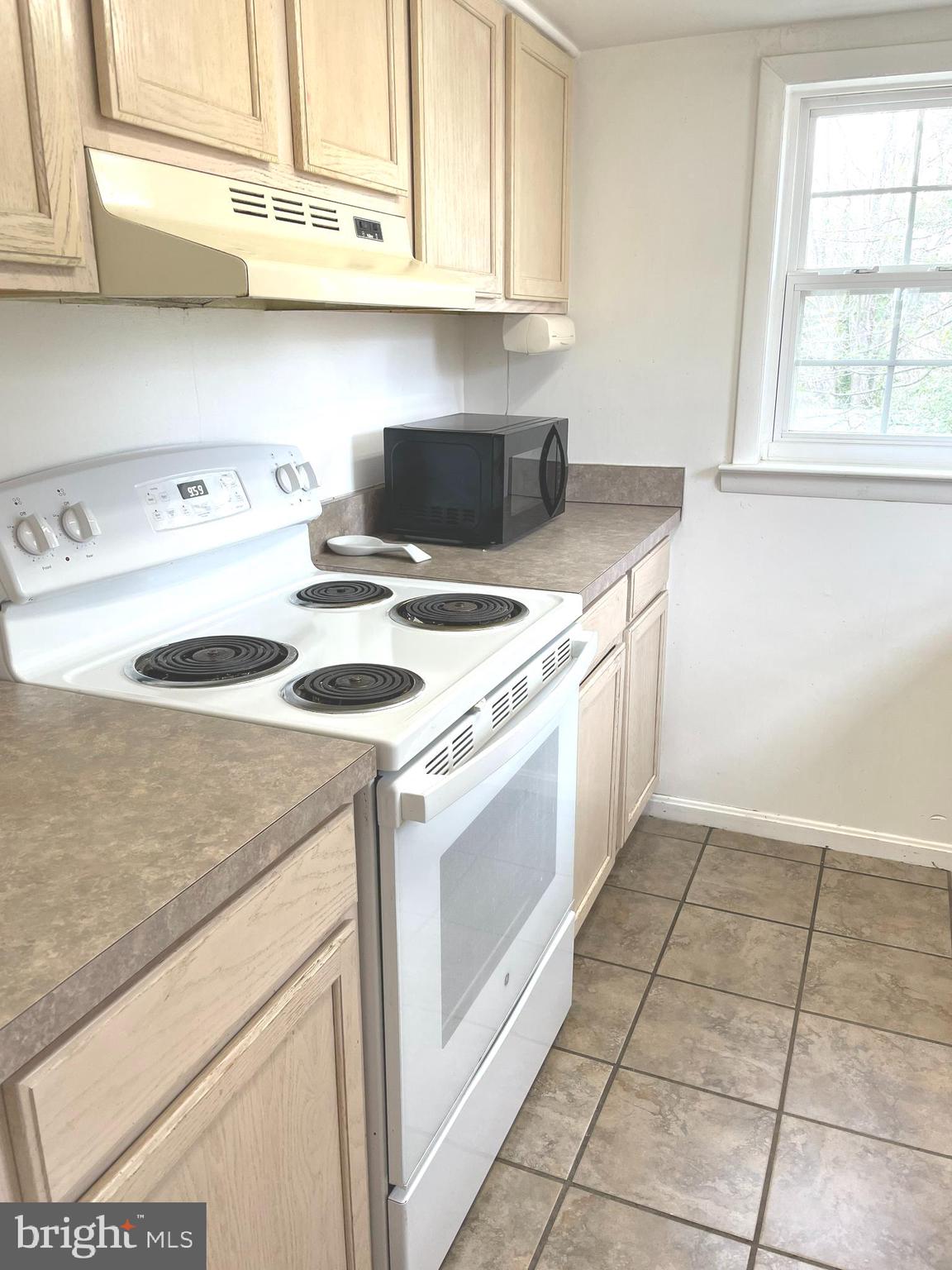 6816 Old Solomons Island Road Friendship, MD 20758 - Photo 8 of 26 Kitchen