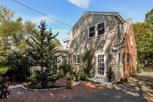 10 Cliffside Road Marblehead, MA 01945 - Photo 18 of 23 Gallery Image 18