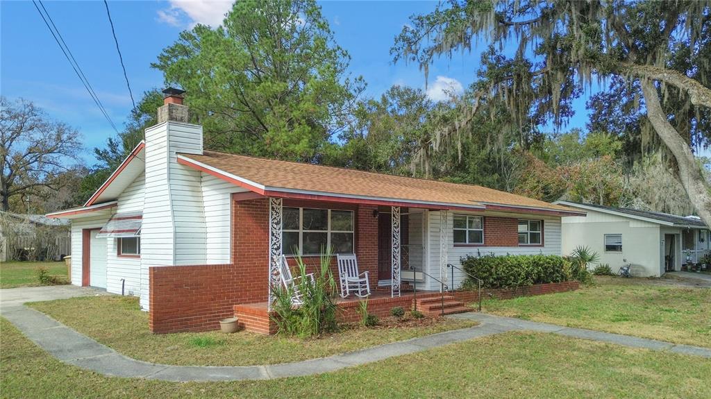 2236 Southeast 8th Avenue Ocala, FL 34471 - Photo 38 of 49 front view of house with a yard