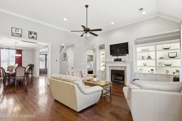 $565,000 | 3828 Houston Loop North, Southaven, MS 38672