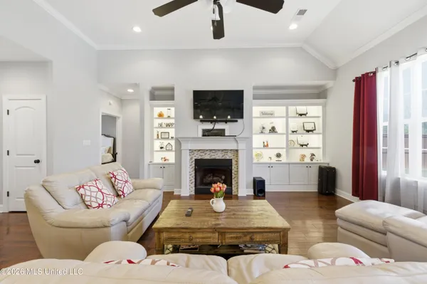 $565,000 | 3828 Houston Loop North, Southaven, MS 38672