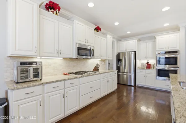 $565,000 | 3828 Houston Loop North, Southaven, MS 38672