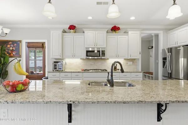 $565,000 | 3828 Houston Loop North, Southaven, MS 38672