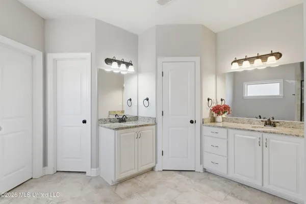 $565,000 | 3828 Houston Loop North, Southaven, MS 38672