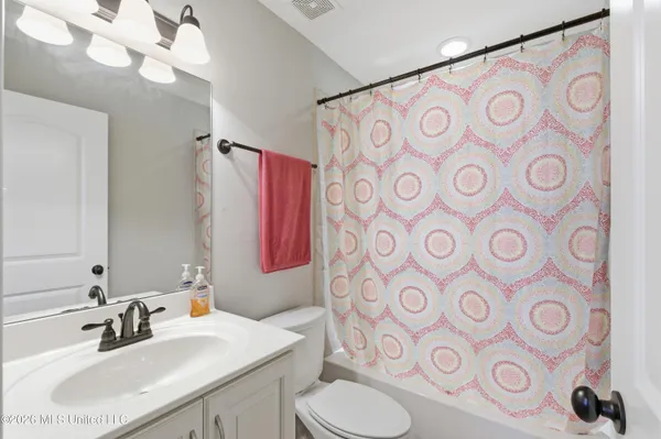 $565,000 | 3828 Houston Loop North, Southaven, MS 38672