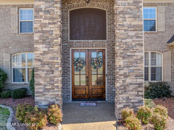 $565,000 | 3828 Houston Loop North, Southaven, MS 38672