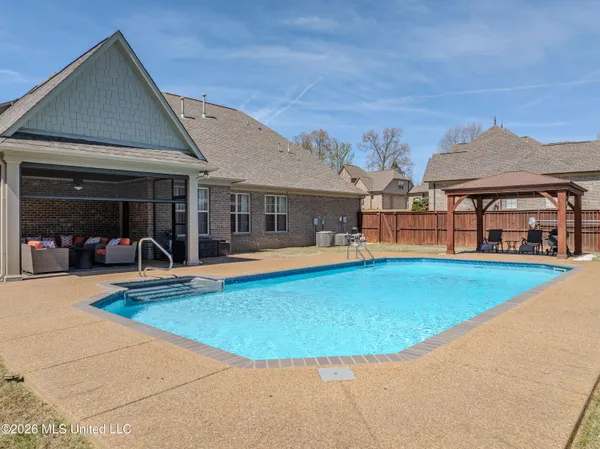 $565,000 | 3828 Houston Loop North, Southaven, MS 38672