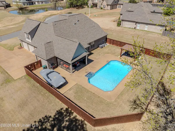 $565,000 | 3828 Houston Loop North, Southaven, MS 38672