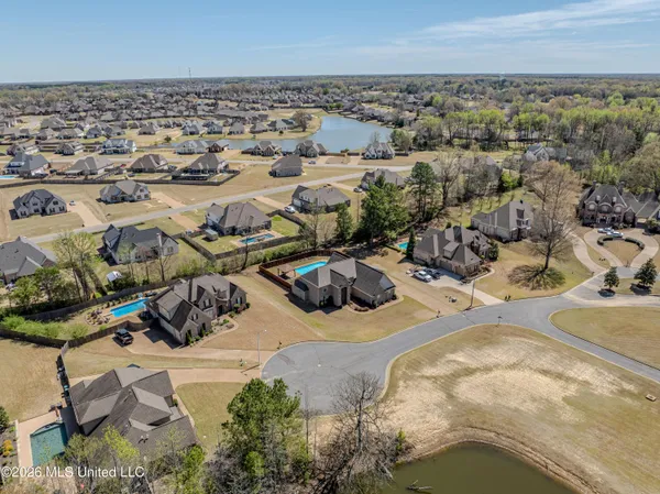 $565,000 | 3828 Houston Loop North, Southaven, MS 38672