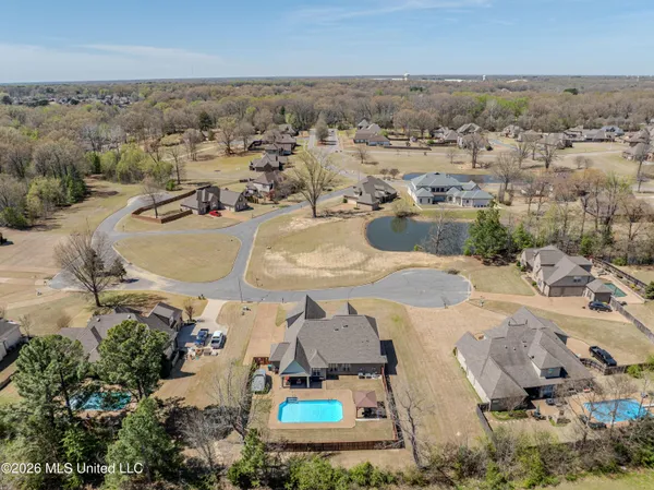 $565,000 | 3828 Houston Loop North, Southaven, MS 38672
