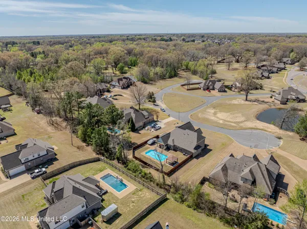 $565,000 | 3828 Houston Loop North, Southaven, MS 38672