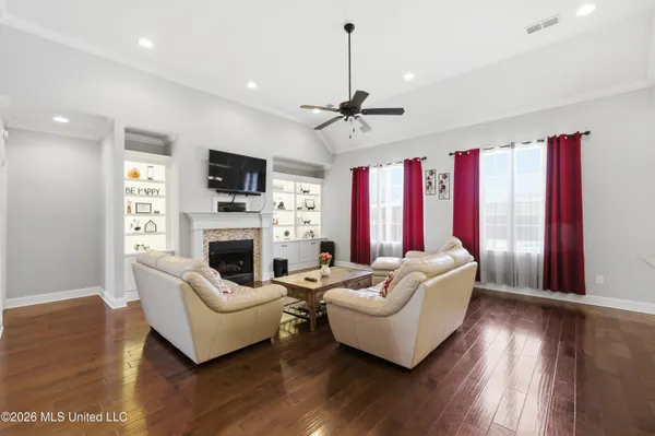 $565,000 | 3828 Houston Loop North, Southaven, MS 38672