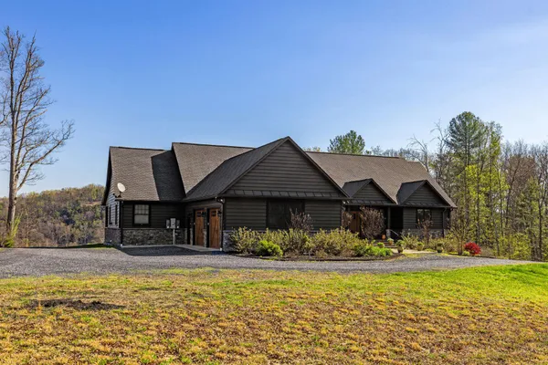 $1,750,000 | 269 River Manor Drive, Front Royal, VA 22630