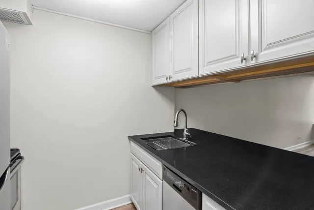 a close view of sink