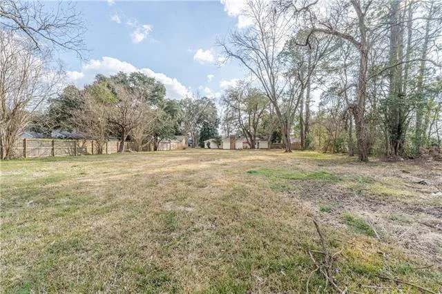 $1,850 | 2307 Horseshoe Drive, Alexandria, LA 71301
