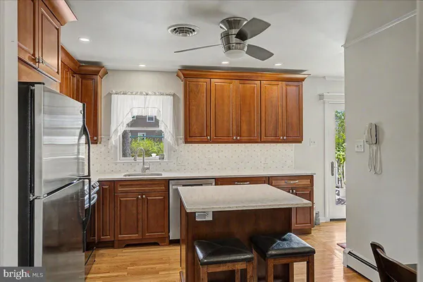 $650,000 | 528 East Court Street, Doylestown, PA 18901