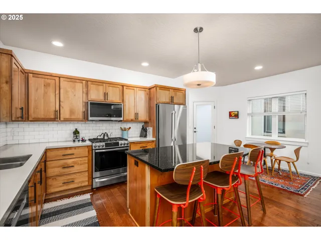 $639,900 | 2961 Lord Byron Place, Eugene, OR 97408