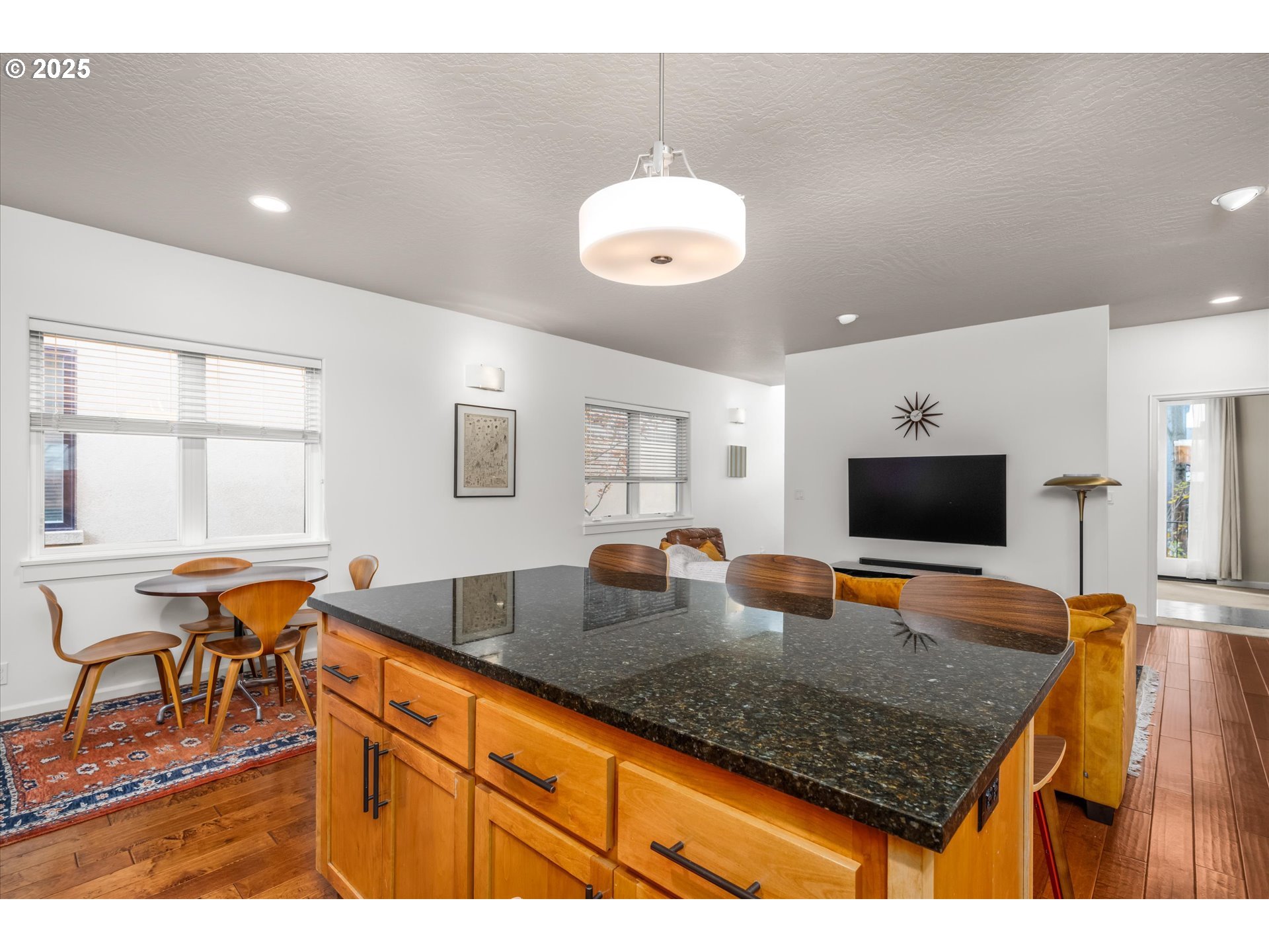 2961 Lord Byron Place Eugene, OR 97408 - Photo 13 of 32