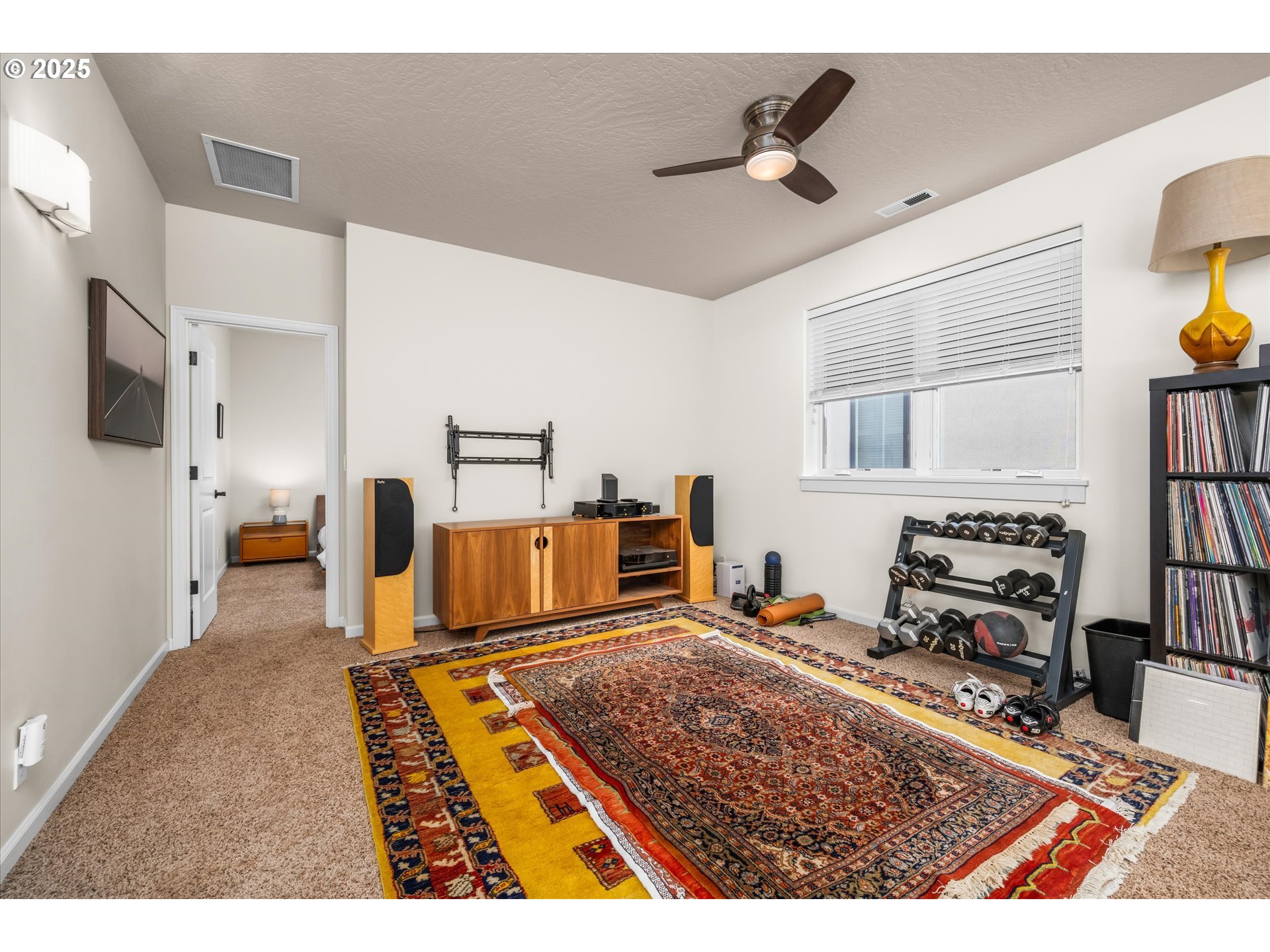 2961 Lord Byron Place Eugene, OR 97408 - Photo 17 of 32