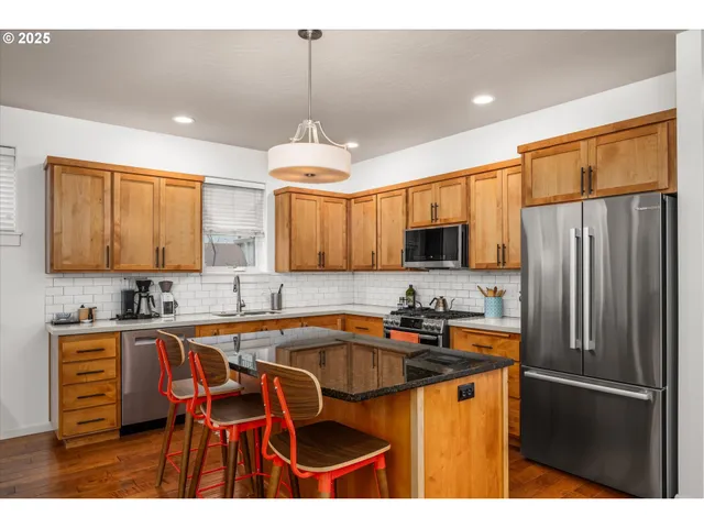 $639,900 | 2961 Lord Byron Place, Eugene, OR 97408