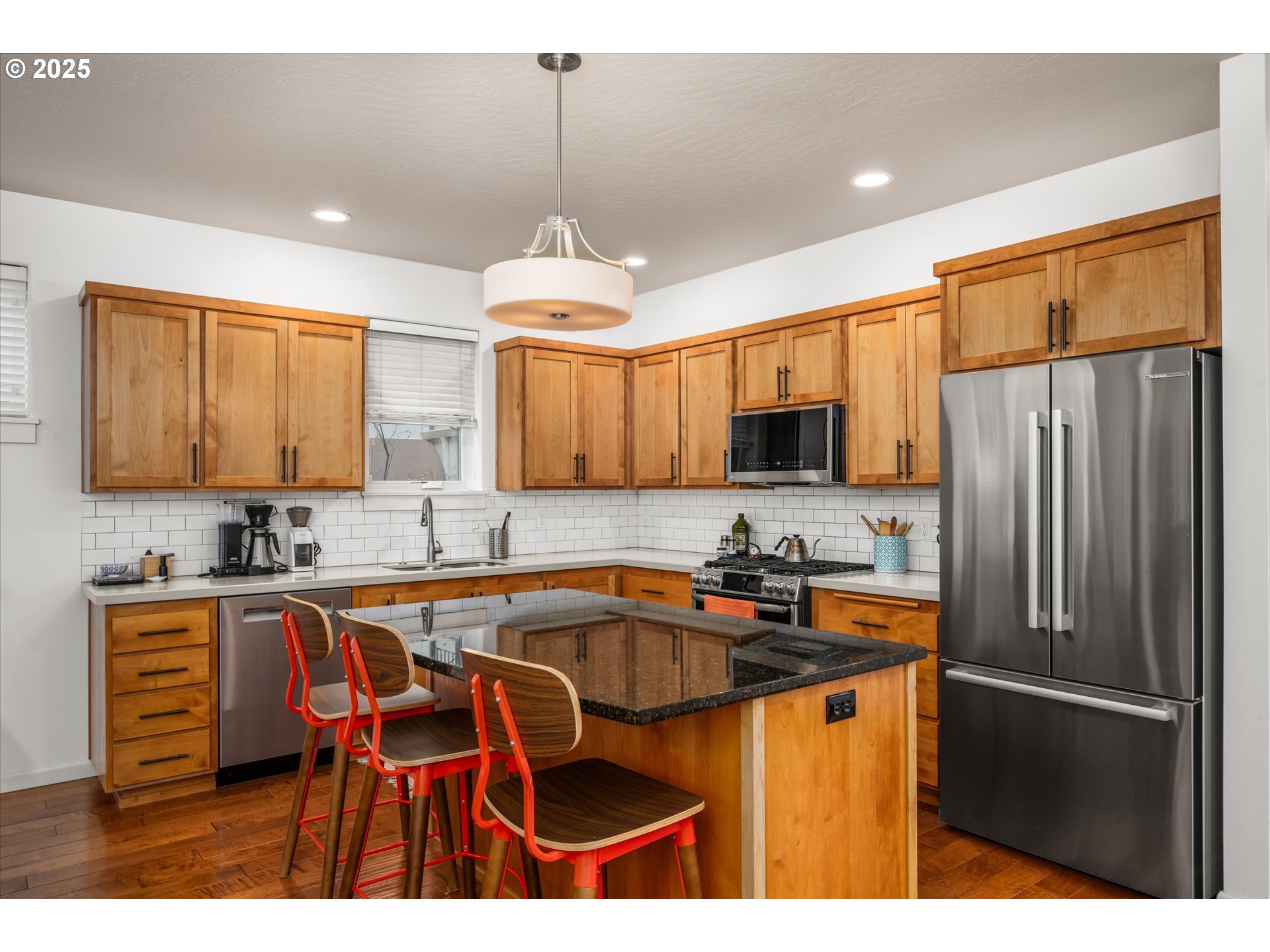 2961 Lord Byron Place Eugene, OR 97408 - Photo 9 of 32