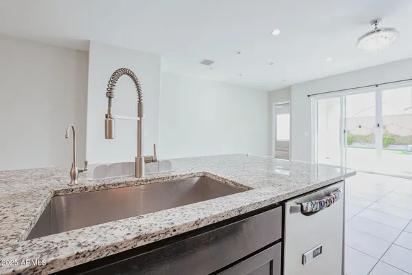 $3,100 | 2037 East Charlotte Drive, Phoenix, AZ 85024