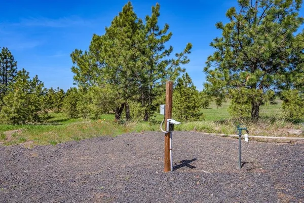 $340,000 | 20122 West Johnson Lane, Nine Mile Falls, WA 99026