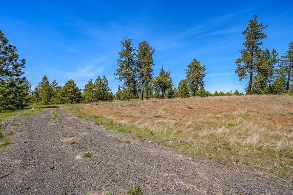 $340,000 | 20122 West Johnson Lane, Nine Mile Falls, WA 99026