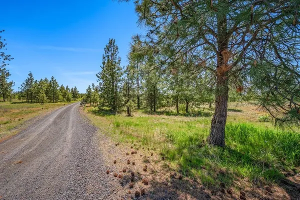 $340,000 | 20122 West Johnson Lane, Nine Mile Falls, WA 99026