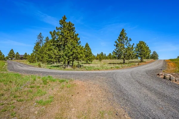 $340,000 | 20122 West Johnson Lane, Nine Mile Falls, WA 99026