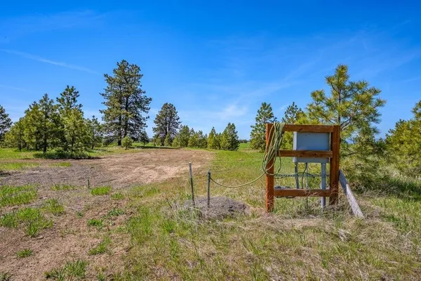 $340,000 | 20122 West Johnson Lane, Nine Mile Falls, WA 99026
