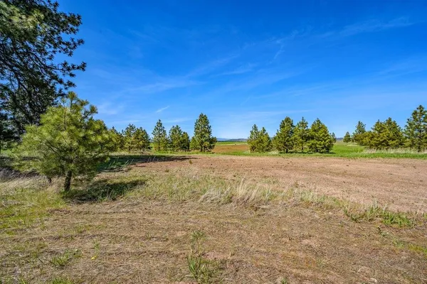 $340,000 | 20122 West Johnson Lane, Nine Mile Falls, WA 99026