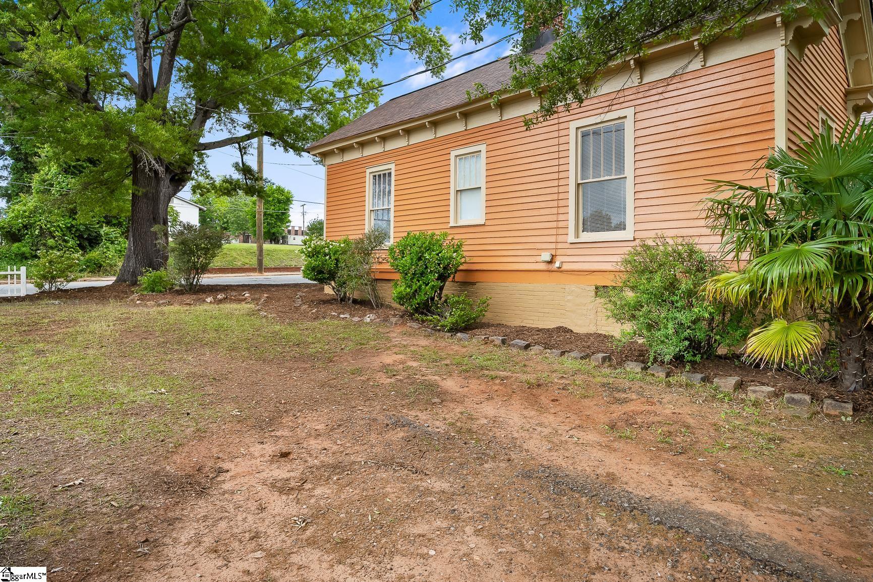 413 West Market Street Anderson, SC 29624 - Photo 32 of 38