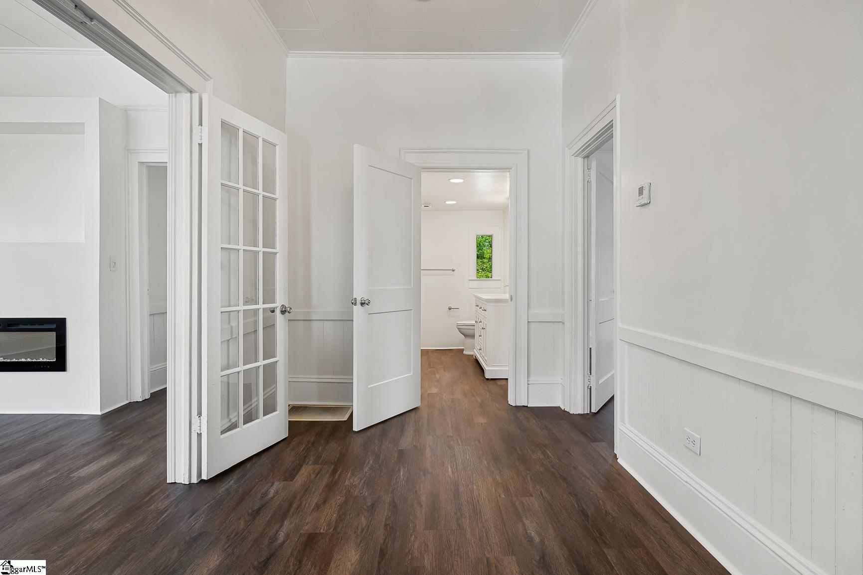 413 West Market Street Anderson, SC 29624 - Photo 7 of 38