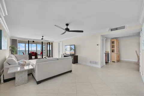 $949,900 | 911 Ocean Drive, Unit 506, North Palm Beach, FL 33408