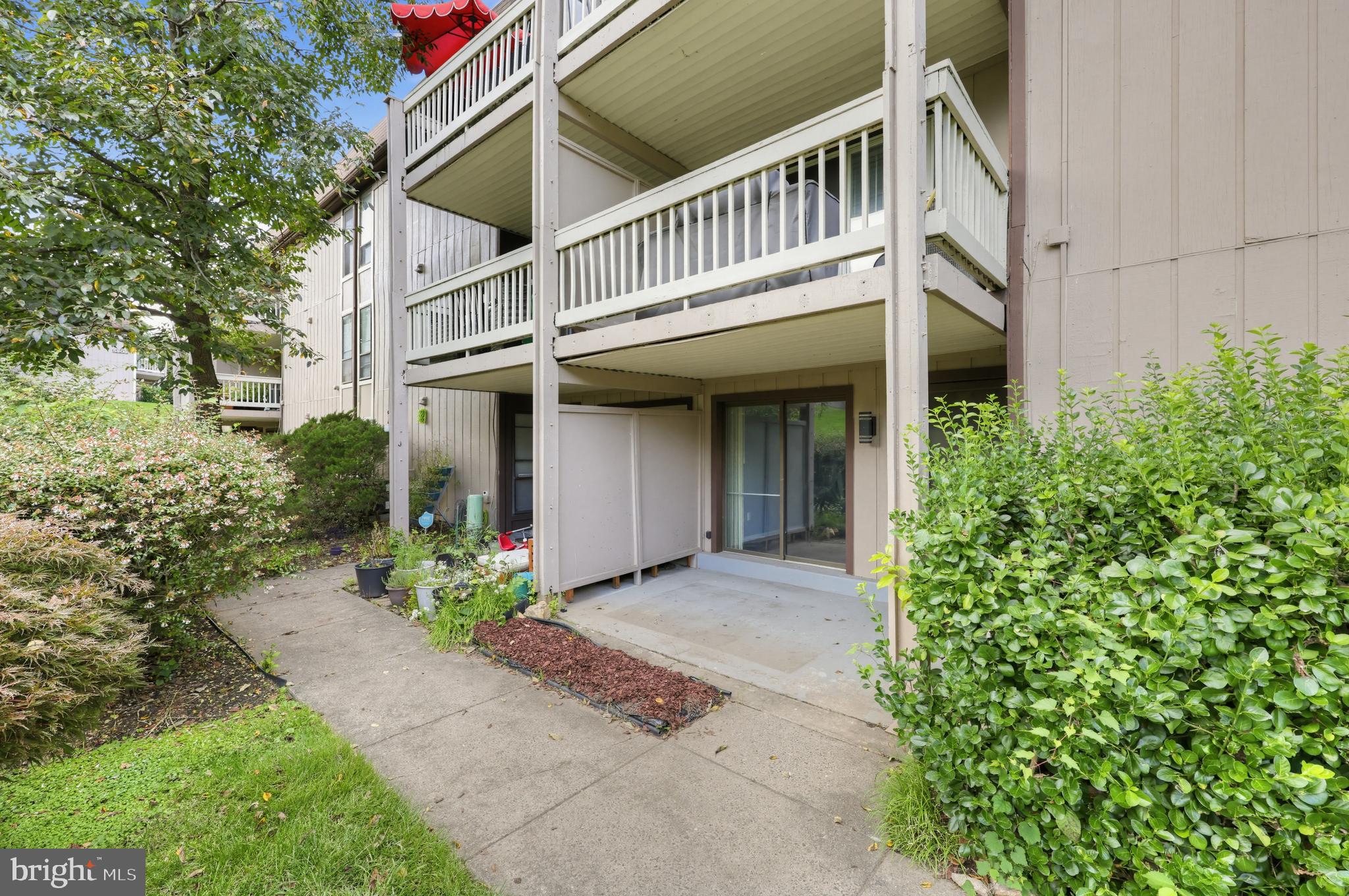 5803 Royal Ridge Drive, Unit I Springfield, VA 22152 - Photo 3 of 38 Gallery Image 3
