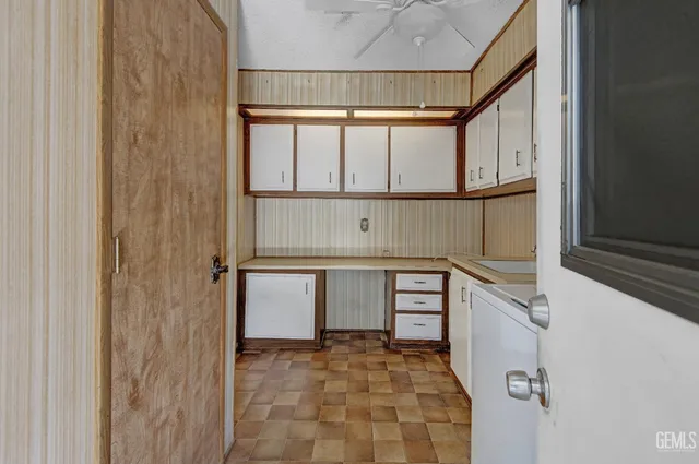 a view of an entryway with a window