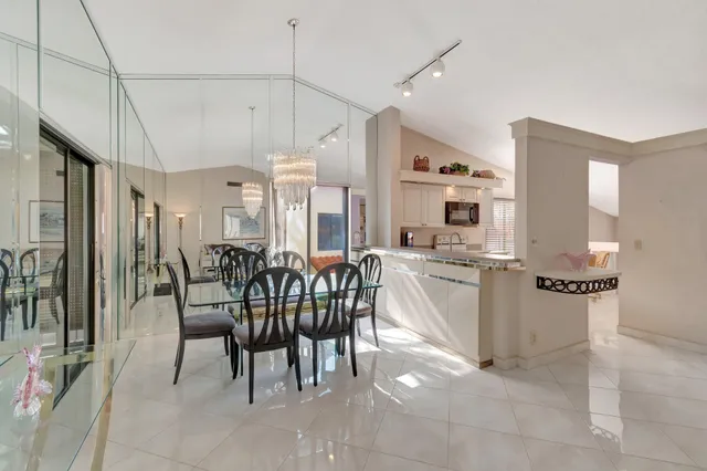 $2,450 | 10592 Tropic Palm Avenue, Unit 202, Boynton Beach, FL 33437