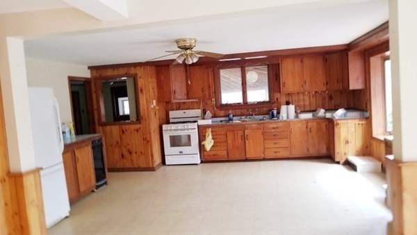 70 Turnpike Road Montague, MA 01376 - Photo 5 of 30 Gallery Image 5