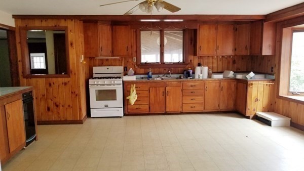 70 Turnpike Road Montague, MA 01376 - Photo 6 of 30 Gallery Image 6