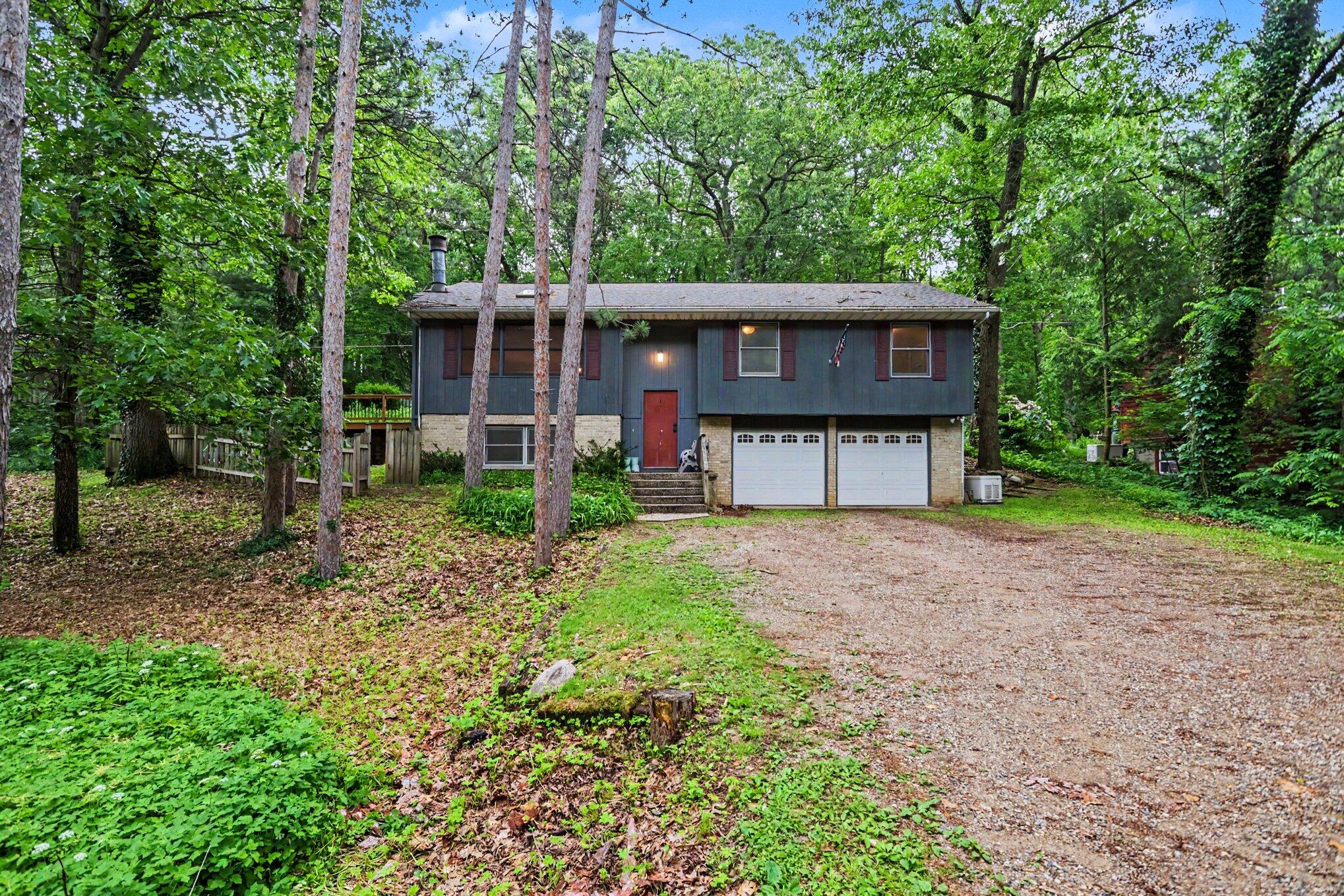6686 North Sprinkle Road Kalamazoo, MI 49004 - Photo 2 of 33 file_9858