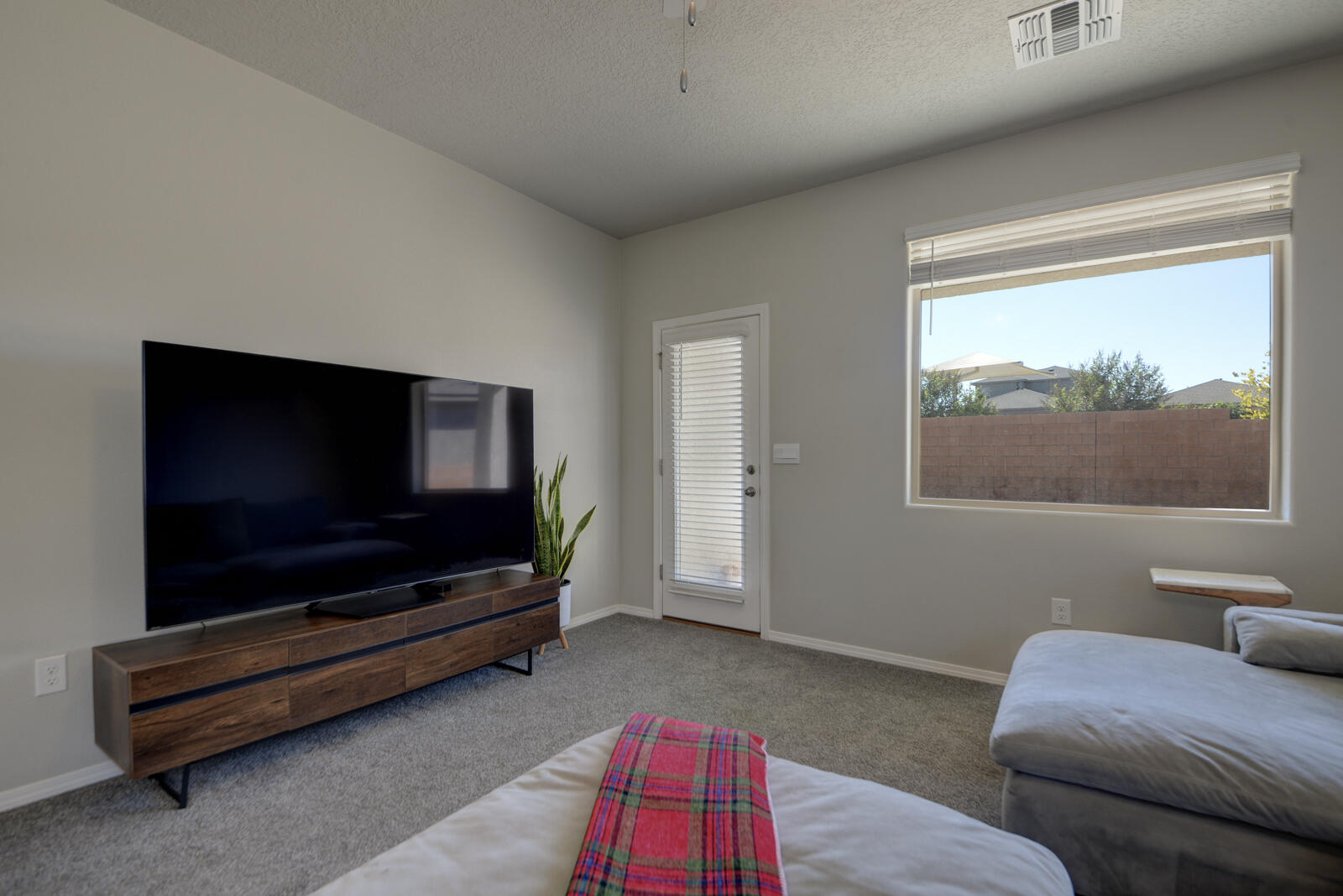 4886 Sandia Peak Road Northeast Rio Rancho, NM 87144 - Photo 16 of 33 Gallery Image 16