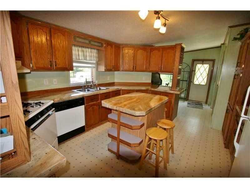 3245 Copper Road New Castle, PA 16101 - Photo 3 of 9 Kitchen.