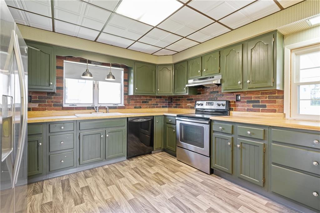 2276 Tilbrook Road Monroeville, PA 15146 - Photo 9 of 27 Gallery Image 9