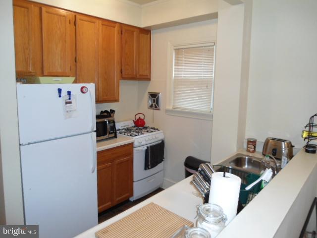 5107 Roland Avenue Baltimore, MD 21210 - Photo 16 of 45 kitchen- 1F