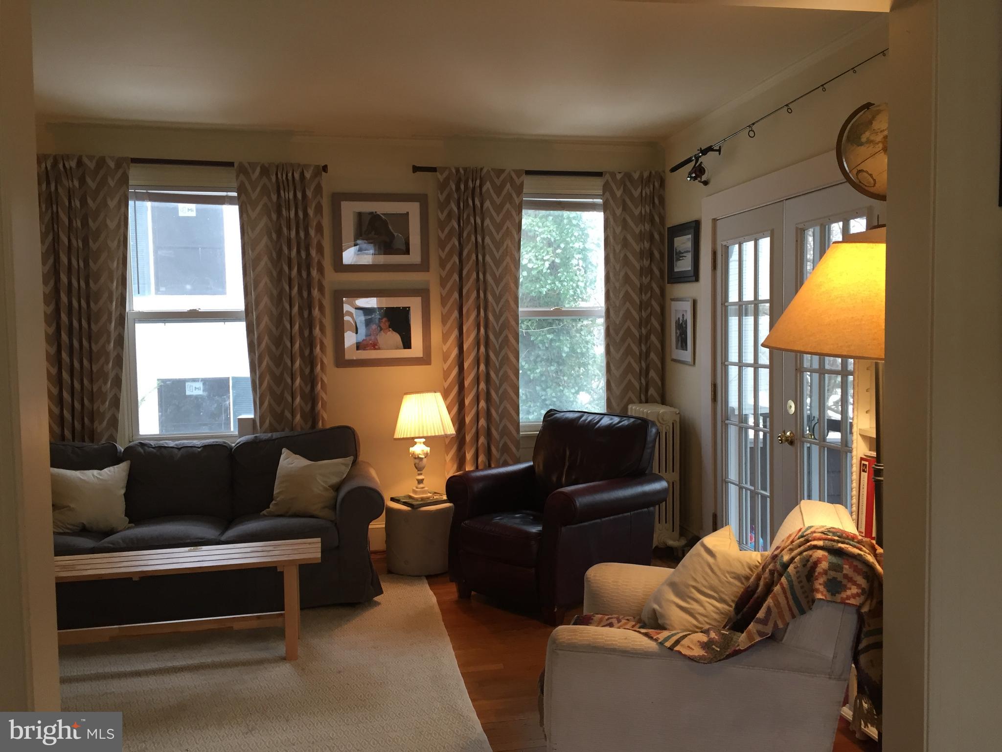 5107 Roland Avenue Baltimore, MD 21210 - Photo 20 of 45 living room- 2F