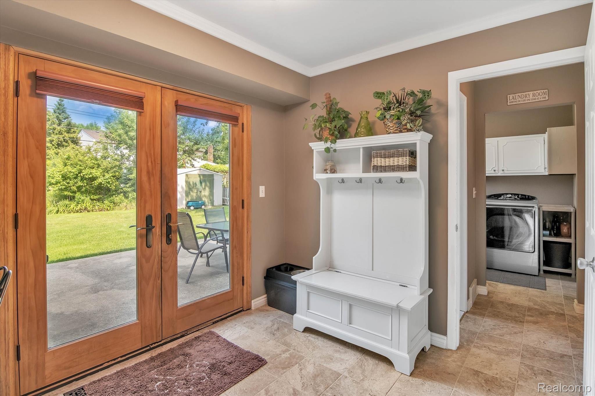16717 Wayne Road Livonia, MI 48154 - Photo 19 of 42 19-16717 Wayne Rd-WindowStill-Real-Estate-Photography-19.jpg