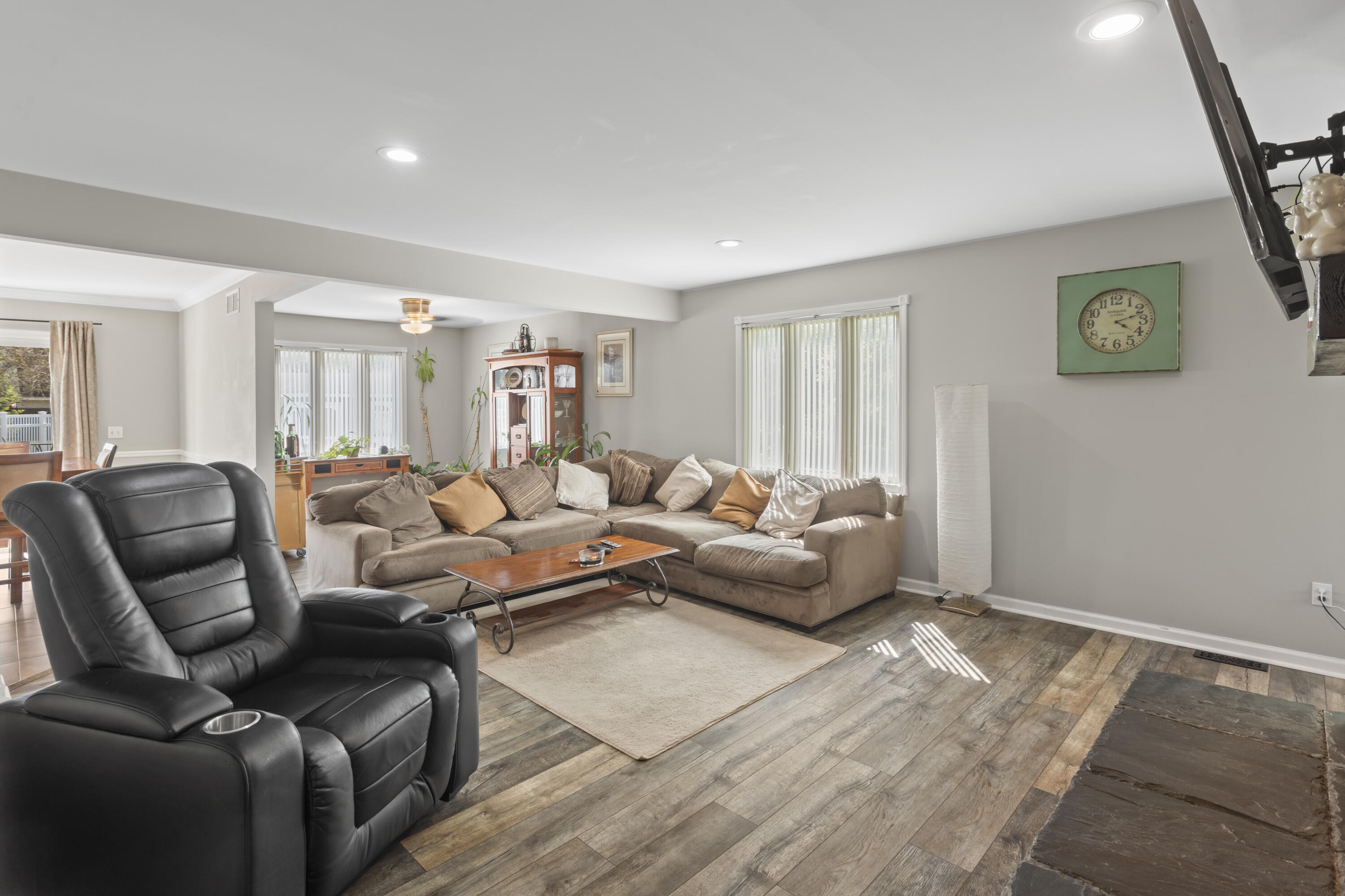 7159 Lobdell Road Linden, MI 48451 - Photo 5 of 54 244A1579
