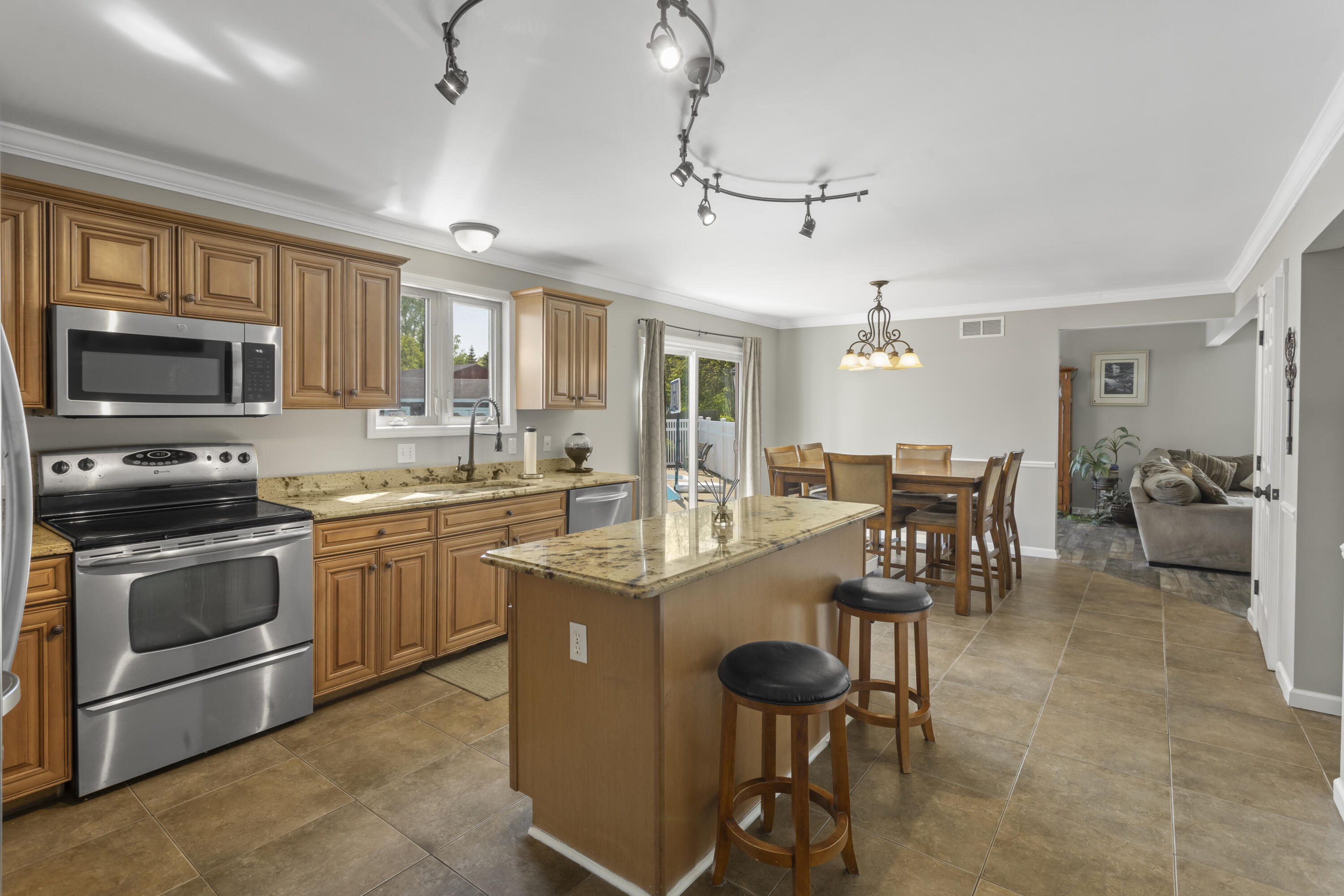 7159 Lobdell Road Linden, MI 48451 - Photo 8 of 54 244A1619