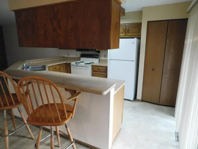 $160,000 | 5624 Cambridge Lane, Unit 3, Mount Pleasant, WI 53406